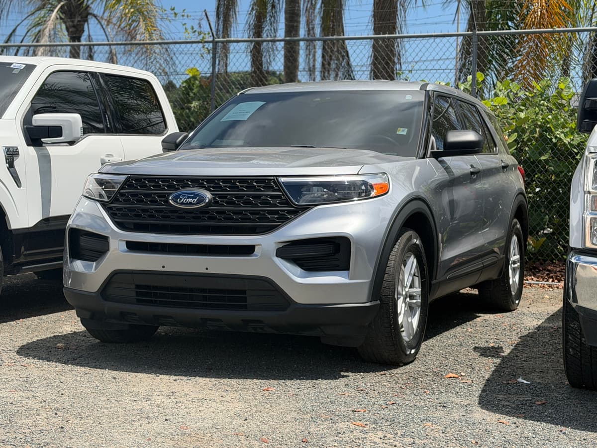 Ford 2022 ford explorer base