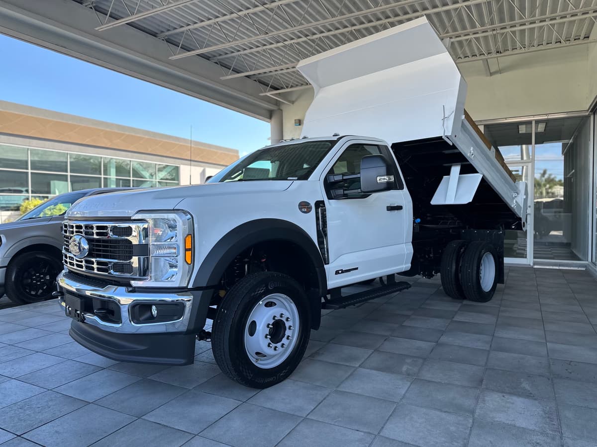 Ford 2026 Ford Súper Duty F-550 DRW XL 2026